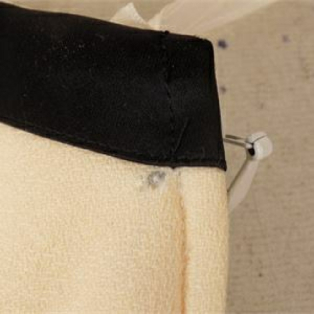 Escada Monochromatic Crop Top with Gold Buttons - Picture 6 of 8